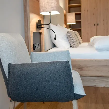 イン Landgasthaus Helpfauer Hof *